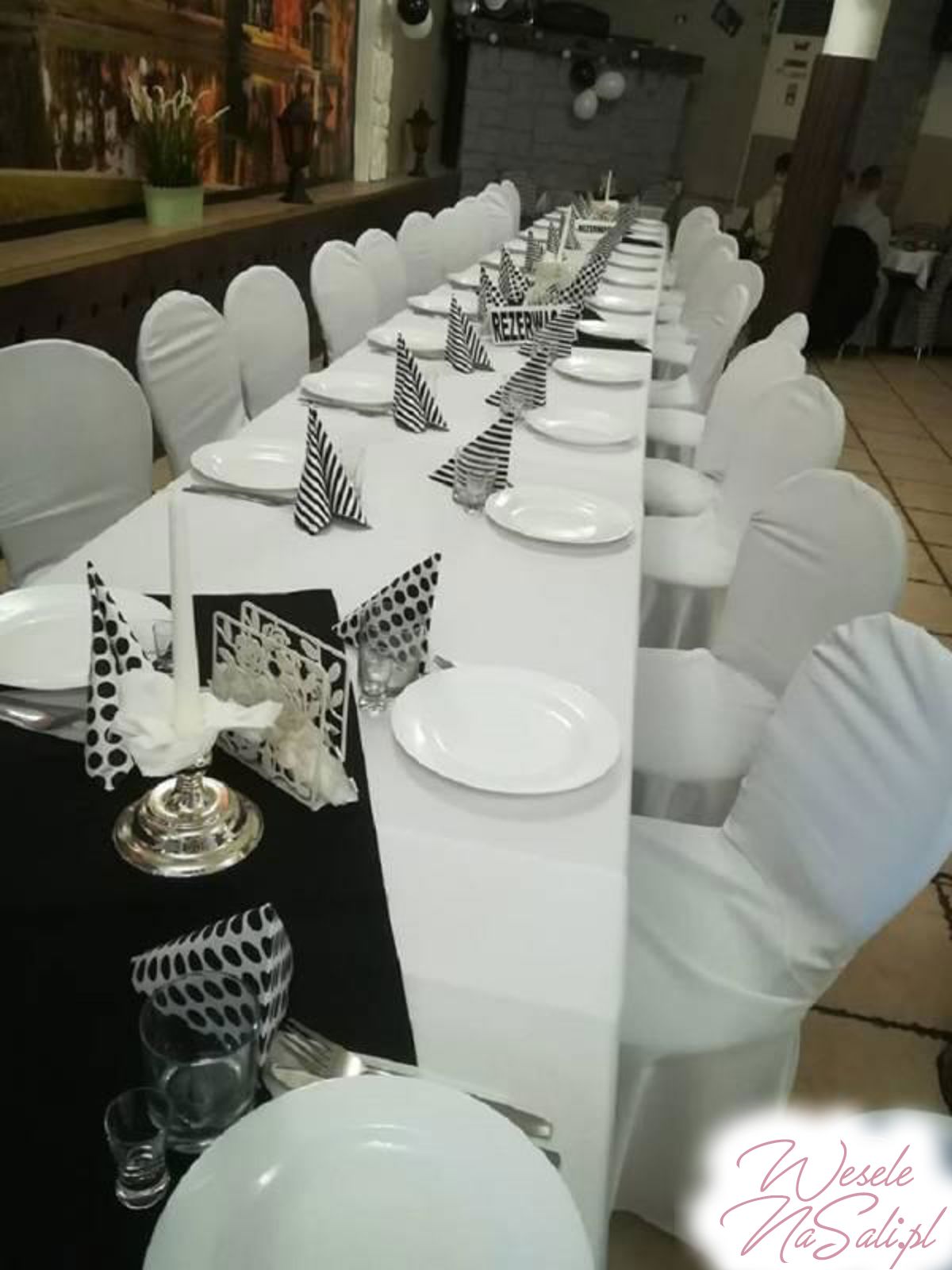 stoły prostokątne, restauracja na wesele
